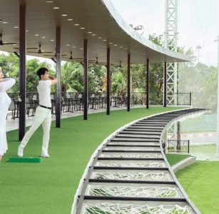 Sân golf 2 tầng